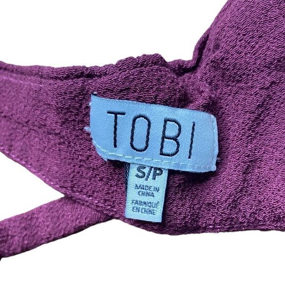 TOBI Maroon cropped Halter Top size Small - Picture 4 of 5